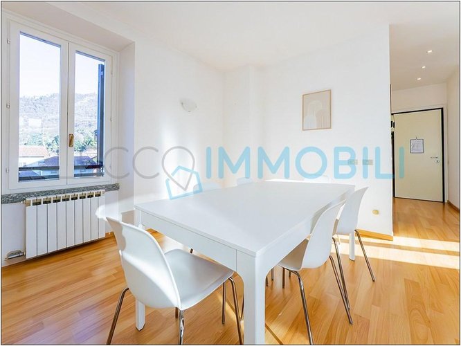 LA CASA CHE FA LUCE Galbiate