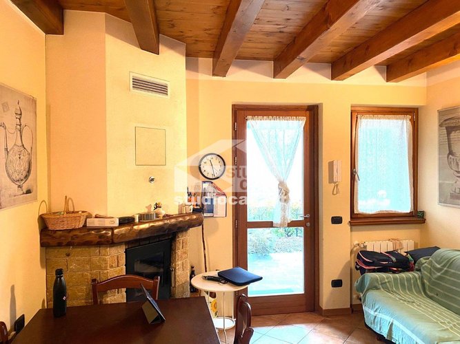 A POCHI METRI DAL CENTRO!! Serina