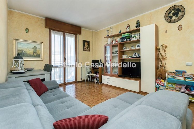 TRILOCALE CON BOX, CANTINA E ARREDI COMPRESI – OTTIMA OPPORTUNITÀ Verdellino