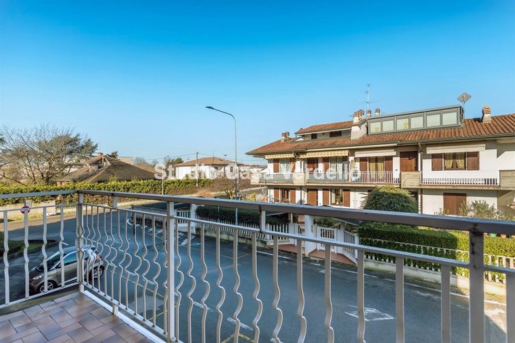 TRILOCALE CON BOX, CANTINA E ARREDI COMPRESI – OTTIMA OPPORTUNITÀ Verdellino