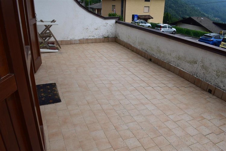 Cornalba, bilocale indipendente con terrazzone e posto auto Cornalba