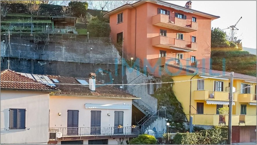 LA CASA DA CARTOLINA Bellano