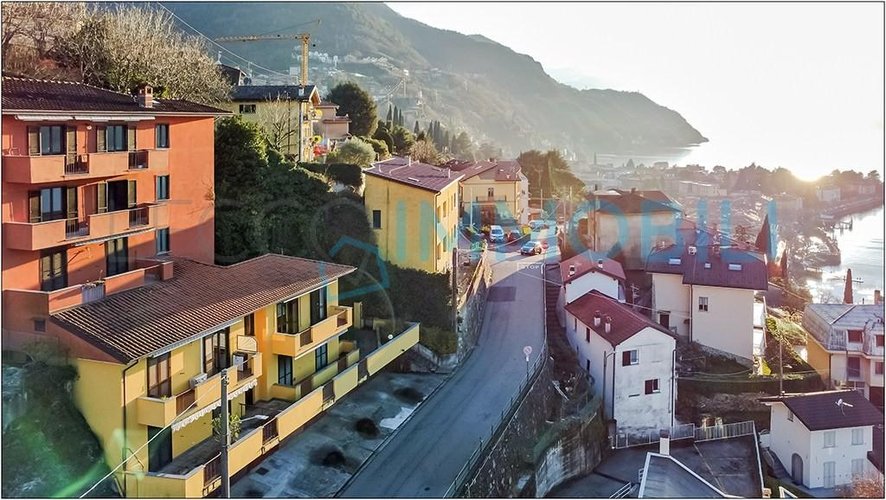 LA CASA DA CARTOLINA Bellano