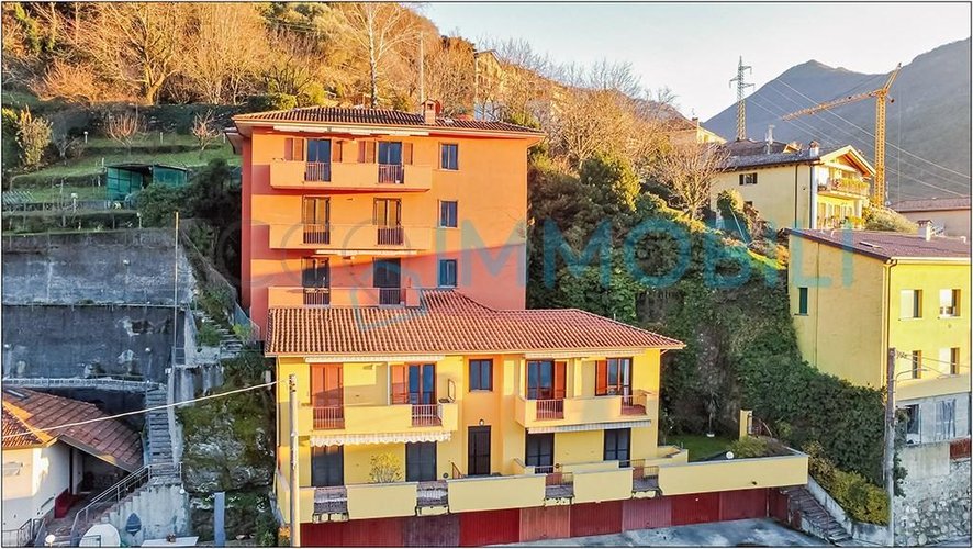 LA CASA DA CARTOLINA Bellano