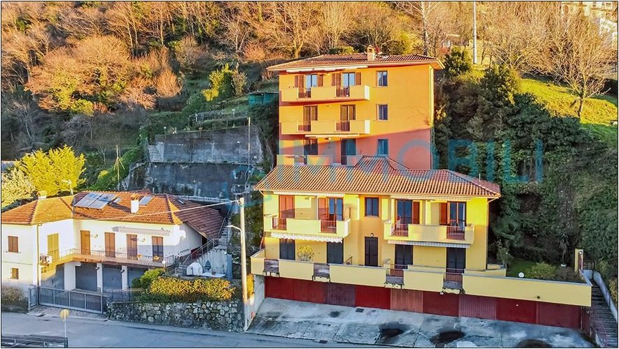 LA CASA DA CARTOLINA Bellano