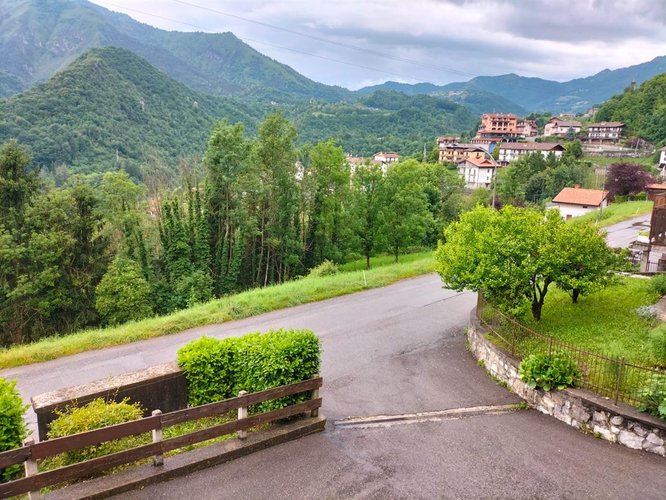 Serina Bagnella, imperdibile bilocale con vivibile terrazza angolare e grande box auto Serina
