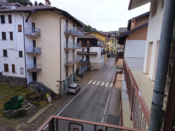 Oltre il Colle, panoramico quadrilocale balconato Oltre il Colle
