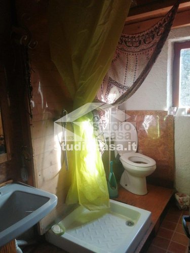 IMMERSA NEL VERDE! OSAI DI PACE E TRANQUILLITA' Dossena