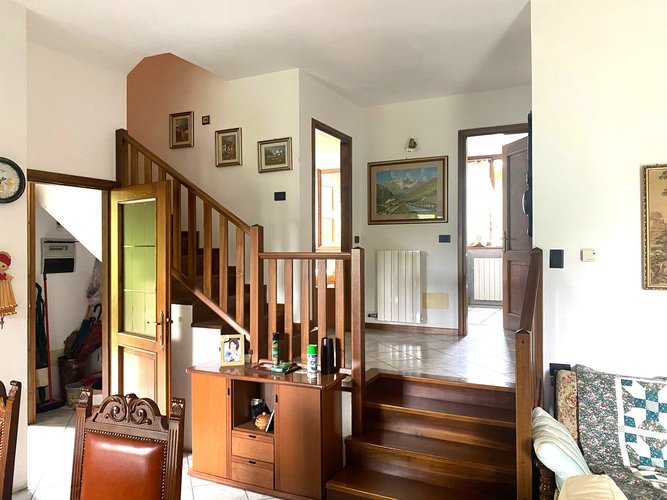 IMMERSA NEL VERDE! Brumano