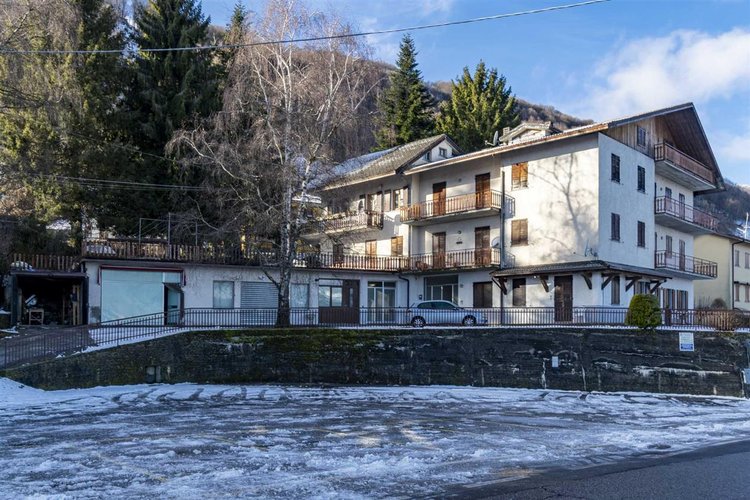 Costa valleimagna luminoso monolocale Costa Valle Imagna