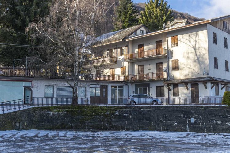 Costa valleimagna luminoso monolocale Costa Valle Imagna