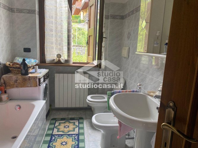 IMMERSA NEL VERDE! Brumano