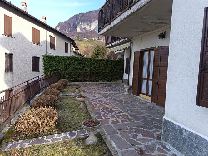 Cornalba Passoni, luminoso trilocale con giardino Cornalba