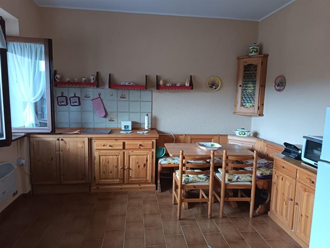 Cornalba Passoni, luminoso trilocale con giardino Cornalba