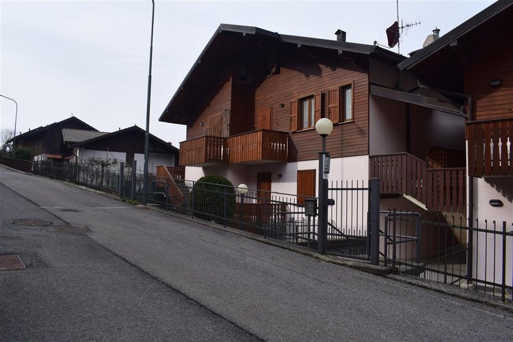 Serina introvabile chalet Serina