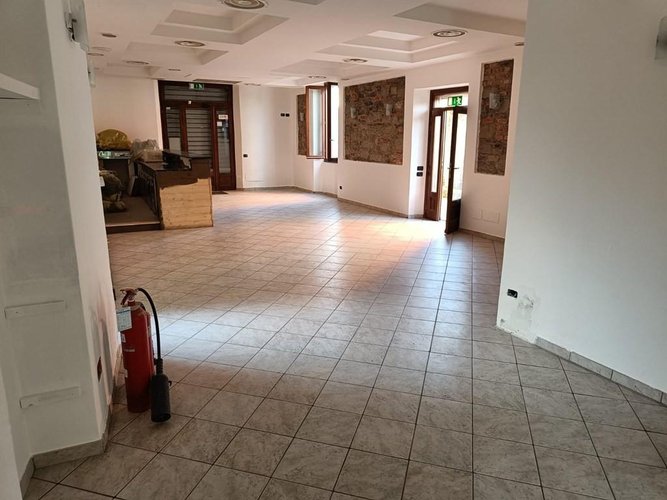 Immobile Commerciale 5 locali - Rif. 136 Como