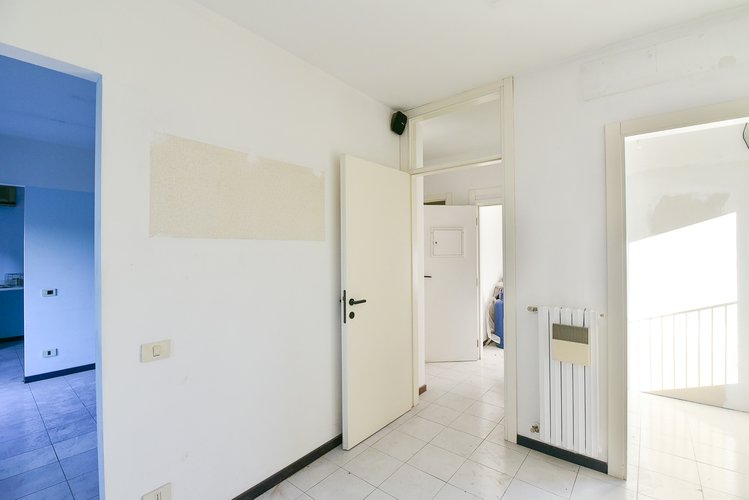 (4.25) Quadrilocale - Erba, Via Adua Erba