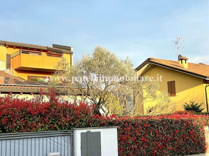 TREVIOLO - PORZIONE VILLA BIFAMILIARE Treviolo