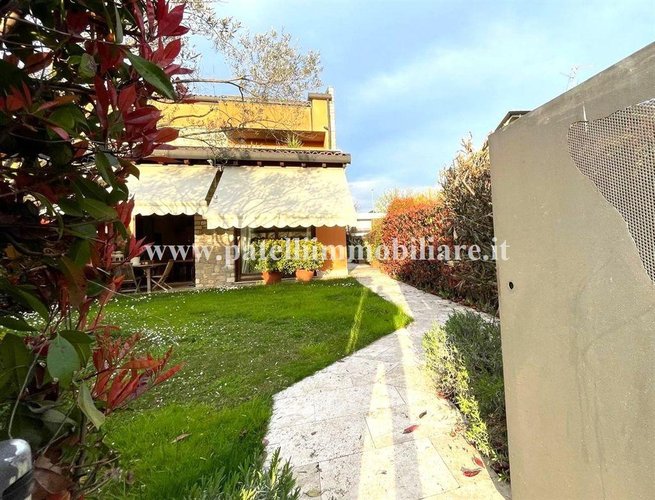 TREVIOLO - PORZIONE VILLA BIFAMILIARE Treviolo