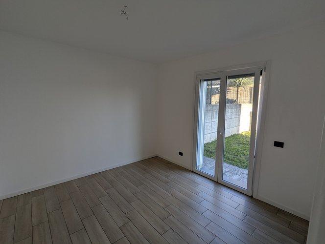 Trilocale a Piano terra in Bizzarone Bizzarone