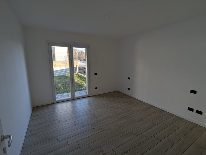 Trilocale a Piano terra in Bizzarone Bizzarone