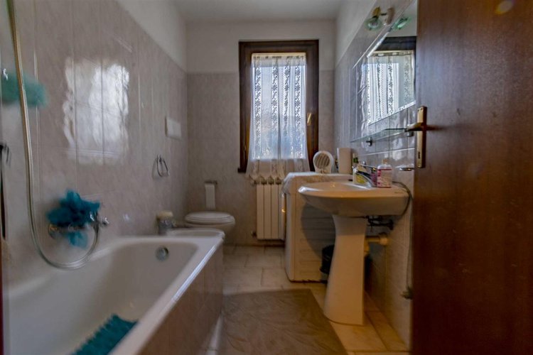 Serina Lepreno, imperdibile casetta con giardino Serina