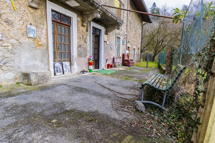 Serina Lepreno, imperdibile casetta con giardino Serina