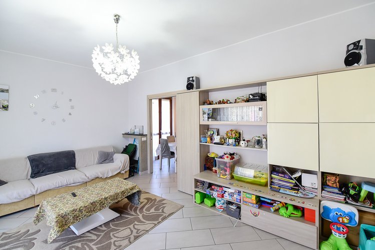 (34.25) Trilocale - Erba, Via San Maurizio Erba