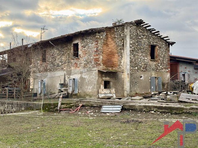 Rustico / Casale 6 locali - Rif. 603 Cisano Bergamasco