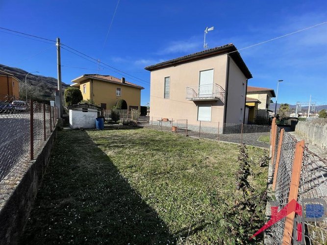 Villetta con giardino privato Cisano Bergamasco