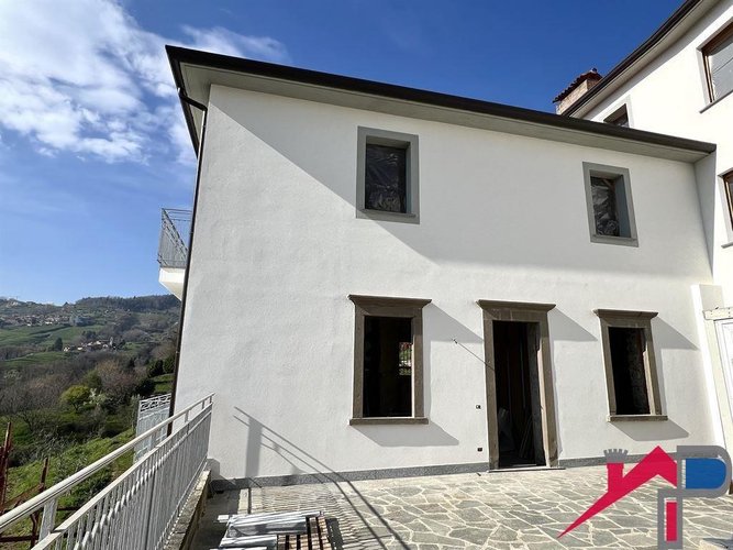 Ampio trilocale panoramico