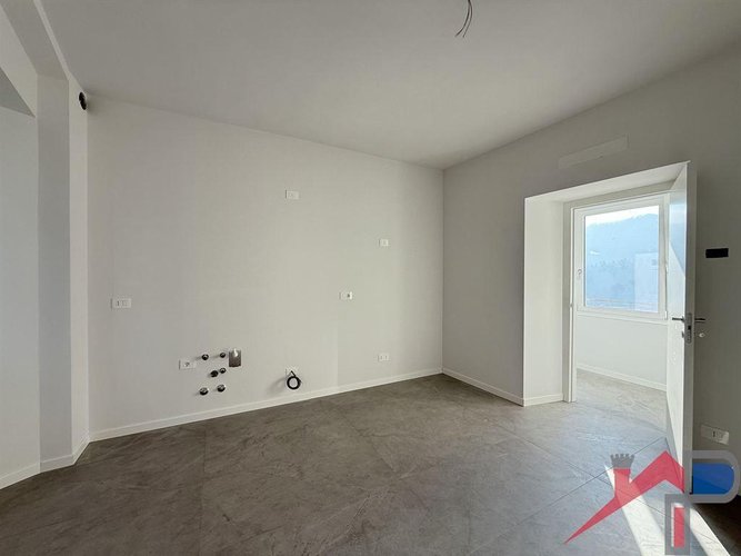 Ampio trilocale panoramico Pontida