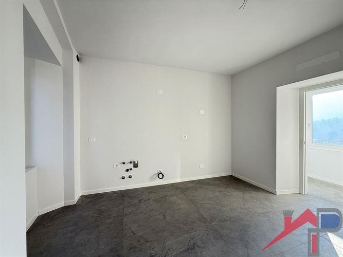 Ampio trilocale panoramico Pontida