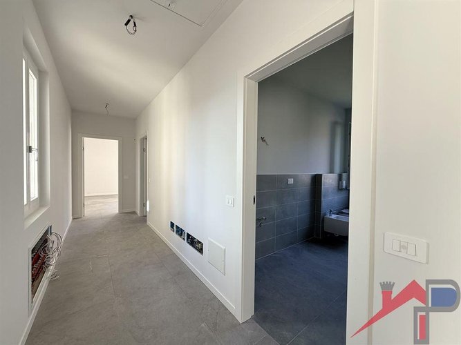 Ampio trilocale panoramico Pontida