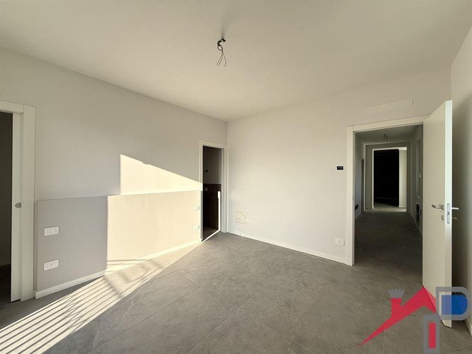 Ampio trilocale panoramico Pontida