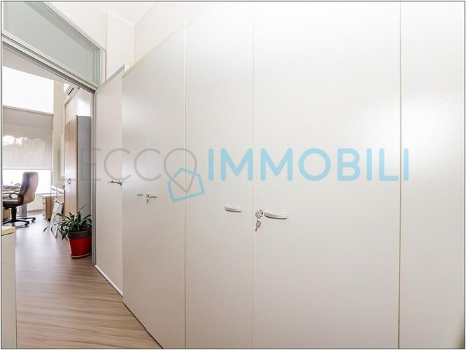 IL NEGOZIO CHE SI ADATTA AD OGNI ESIGENZA Lecco