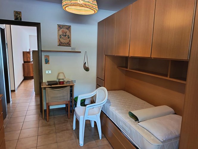 Serina, imperdibile trilocale balconato con box auto e cantine Serina