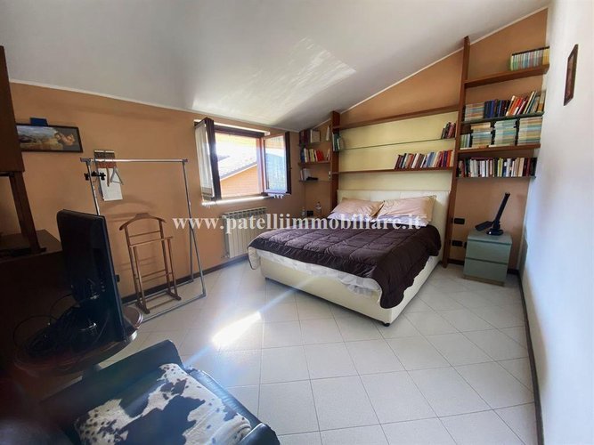 ALBINO ALTA - VENDESI AMPIO TRILOCALE Albino