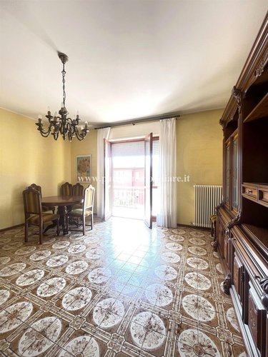 Ampio trilocale con box e cantina in zona residenziale a Ponte San Pietro Ponte San Pietro