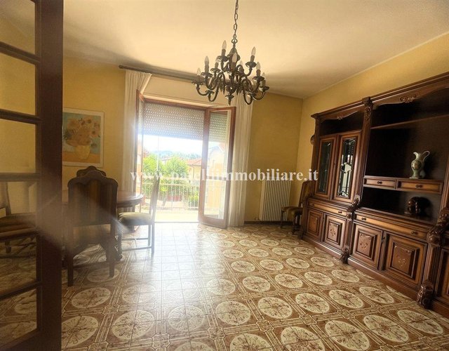 Ampio trilocale con box e cantina in zona residenziale a Ponte San Pietro Ponte San Pietro