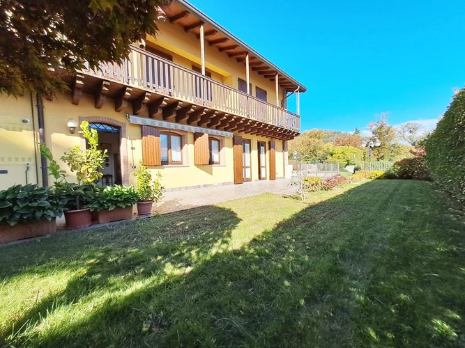 QUADRILOCALE PIANO TERRA CON GIARDINO