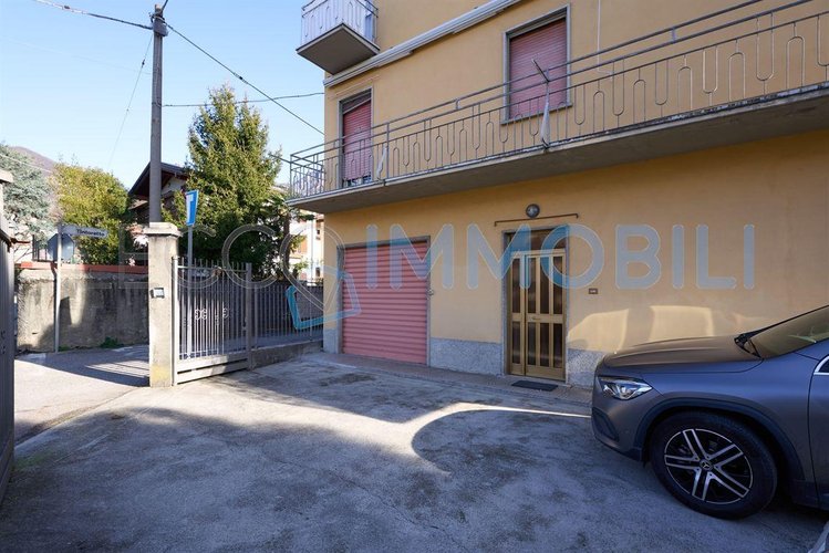 LA CASA NEL PICCOLO CONTESTO Calolziocorte