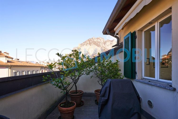 LA CASA AL CENTRO DI TUTTO Lecco