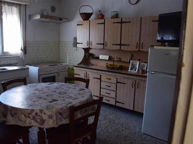 Algua, imperdibile appartamento immerso nel verde