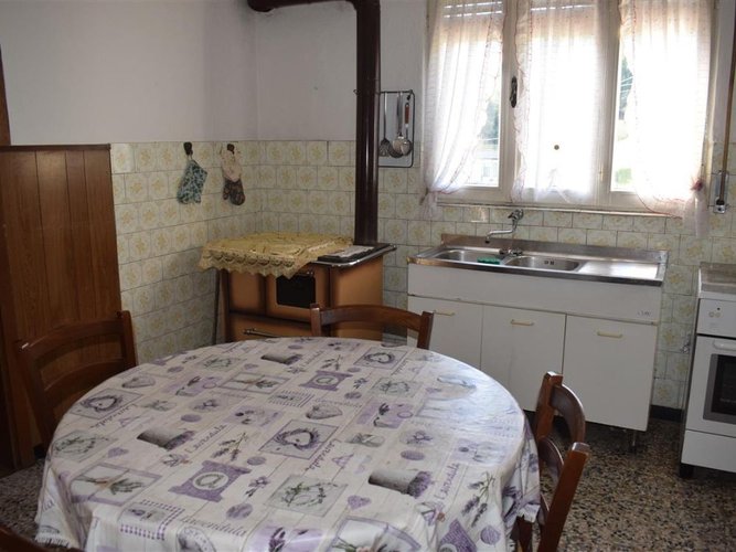 Algua, imperdibile appartamento immerso nel verde Algua