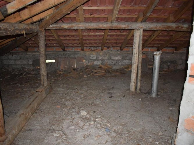 Algua contrada Rosolo, in casa d'epoca, quadrilocale con box auto e giardino Algua