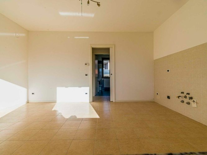 San Giovanni Bianco, ottimo trilocale con giardino privato, box auto e cantina San Giovanni Bianco