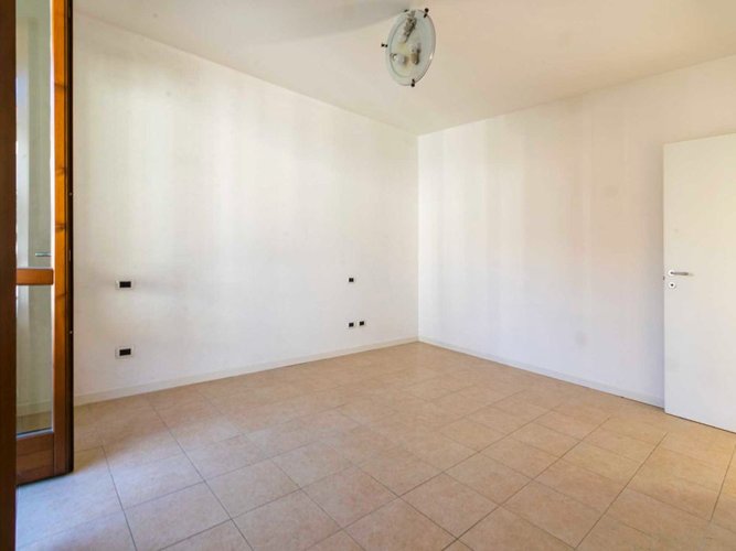 San Giovanni Bianco, ottimo trilocale con giardino privato, box auto e cantina San Giovanni Bianco