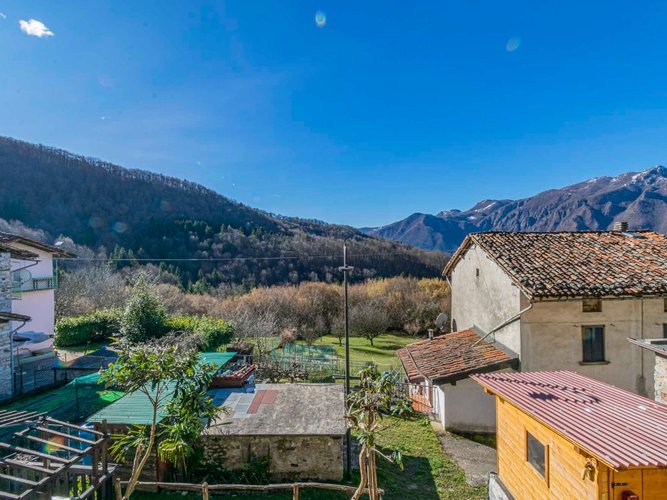 San Giovanni Bianco Località Bosco, adorabile bilocale con balcone miravalle e giardino comune San Giovanni Bianco