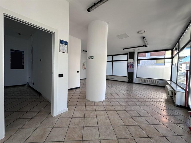 Negozio 1 locale - Rif. 2334 Bergamo